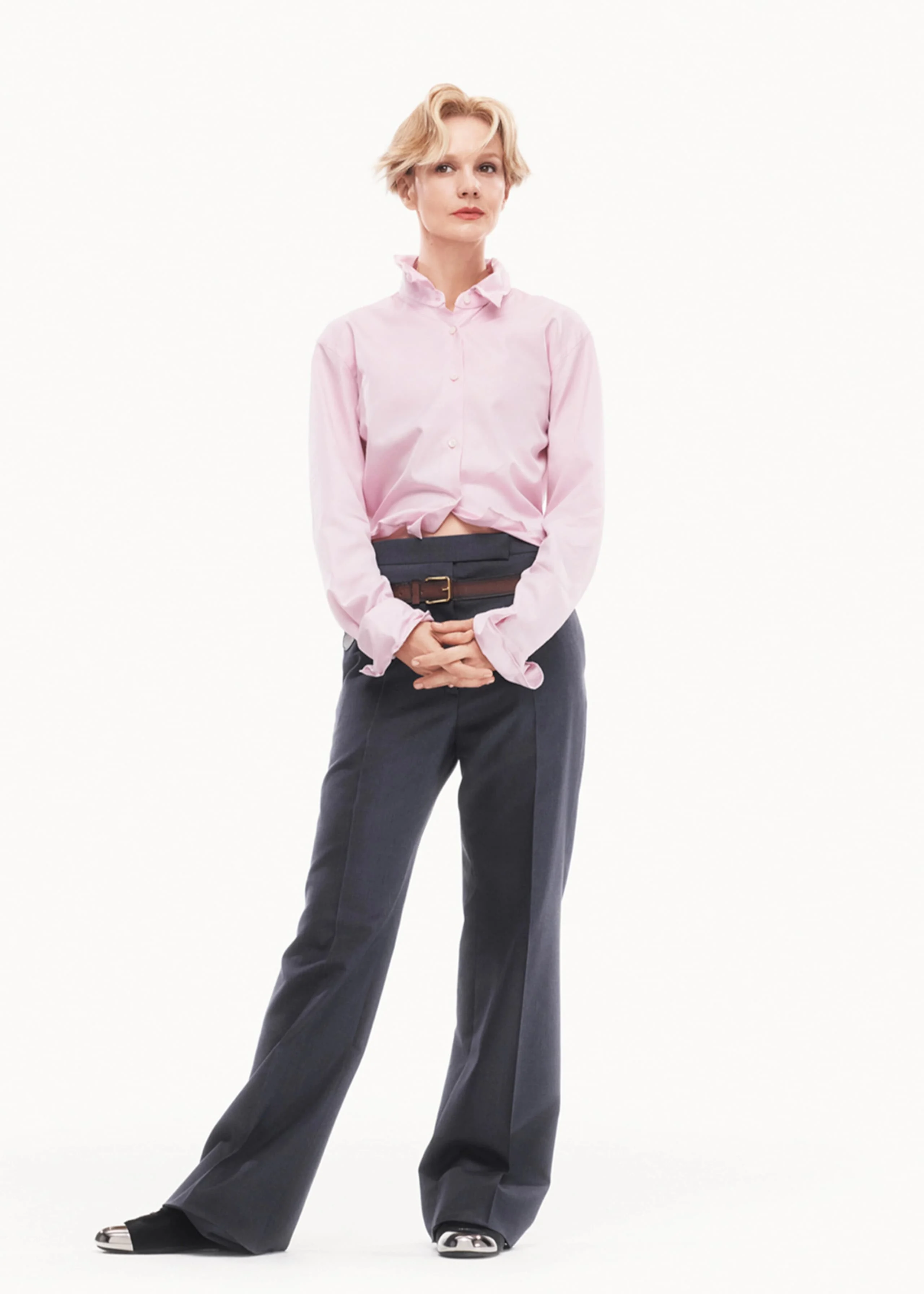 Prada ss25 x Carey Mulligan: Πολλαπλή στιλιστική προσέγγιση