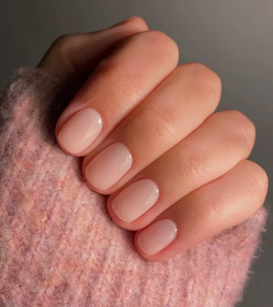 Soap nails: Γυαλιστερό φινίρισμα & nude αποχρώσεις 5 Soap nails: Γυαλιστερό φινίρισμα & nude αποχρώσεις