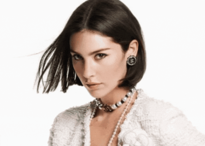 Pixie cuts, fobs & αφέλειες: 3 κουρέματα για την άνοιξη