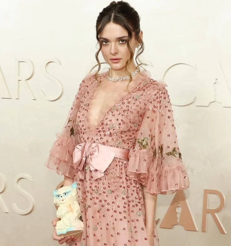 Oscars 2025: Kινηματογραφικά χτενίσματα & μπούκλες με κίνηση 3 Oscars 2025: Kινηματογραφικά χτενίσματα & μπούκλες με κίνηση