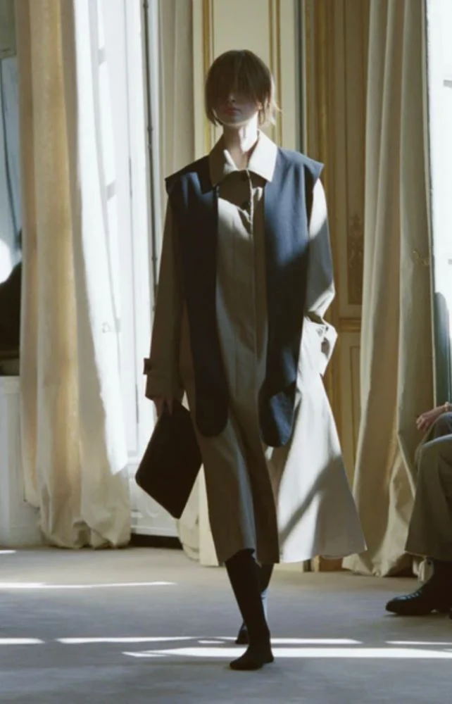 The Row fw25: Η εξέλιξη του "αθόρυβου" chic 3 The Row fw25