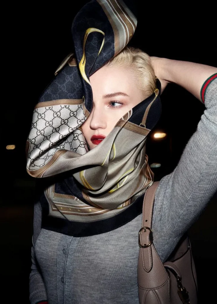 Gucci "The Art of Silk": Πολυτελές αποτύπωμα σε μετάξι 3 Gucci The Art of Silk: Ωδή στο μεταξωτό μαντίλι