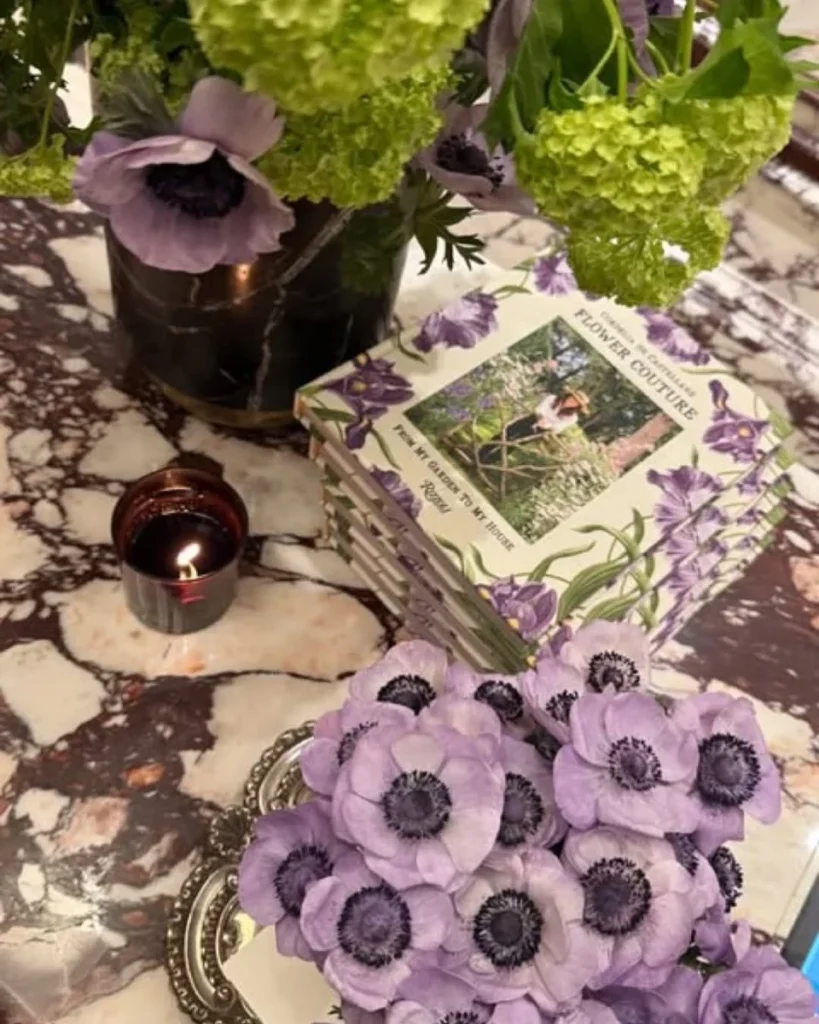 Cordelia de Castellane “Flower Couture”: Μια πολυτελής έκδοση γεμάτη λουλούδια 2 “Flower Couture” και υψηλή αισθητική στο νέο βιβλίο της Cordelia de Castellane