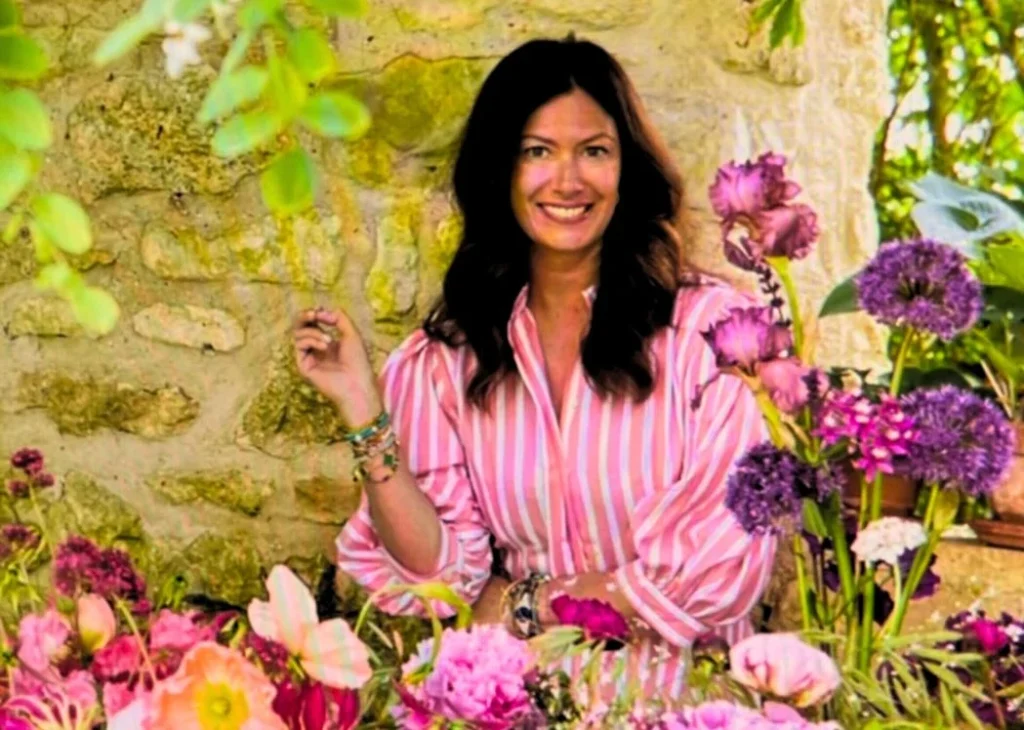 Cordelia de Castellane “Flower Couture”: Μια πολυτελής έκδοση γεμάτη λουλούδια 6 “Flower Couture” και υψηλή αισθητική στο νέο βιβλίο της Cordelia de Castellane