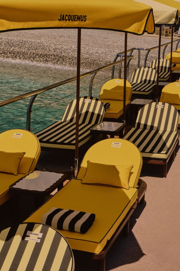 Στιλιστική απόβαση Jacquemus στο θρυλικό Beach Club του Monte-Carlo 5 Στυλιστική απόβαση του Jacquemus στο θρυλικό Monte-Carlo Beach Club