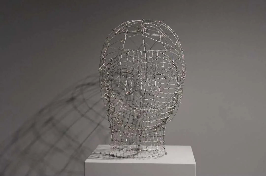 Joulia Strauss, 2002, Athena Sirene (Friedrich Kittler)