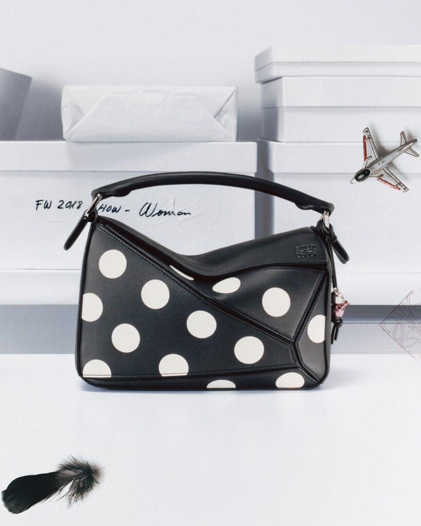 Puzzle 10: Ο δημιουργικός επίλογος του Jonathan Anderson στον οίκο Loewe 2 Loewe Puzzle 10: Ο δημιουργικός επίλογος του Jonathan Anderson