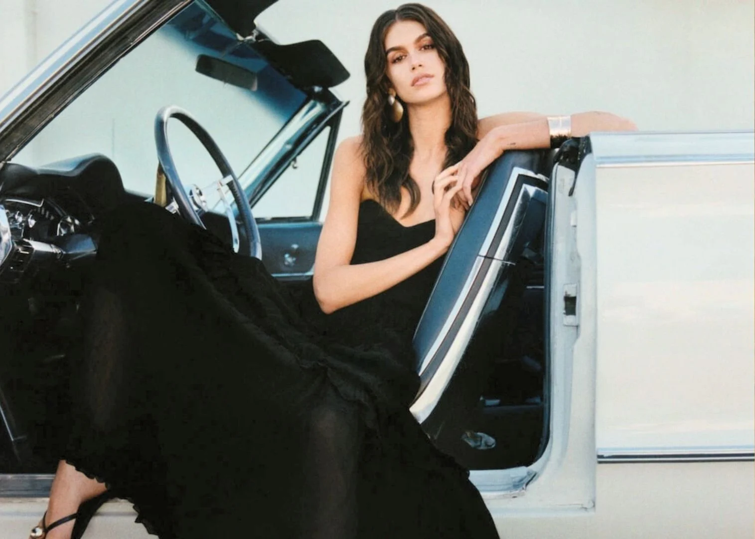 Η Mango συναντά την Kaia Gerber στην καμπάνια “Craft Your Own Story”