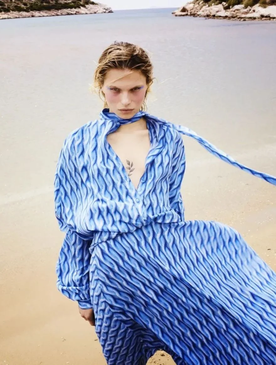 Πλισέ φόρεμα από κρεπ με διπλό μανίκι Balenciaga, Free Shop.