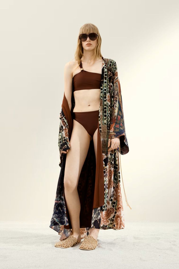 Μπικίνι με έναν ώμο, 54,98 € H&M
