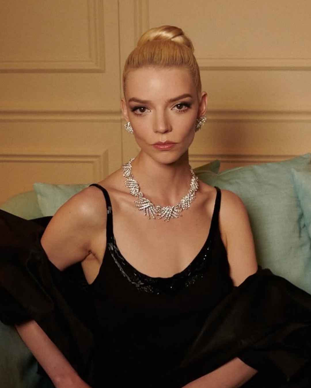 Και η Anya Taylor-Joy οφείλει την καθαρή επιδερμίδα της στην Joomee Song 
