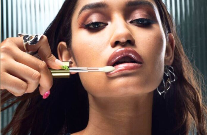 2 νέα MAC Lipglass για ακόμα πιο λαμπερά κι εντυπωσιακά χείλη