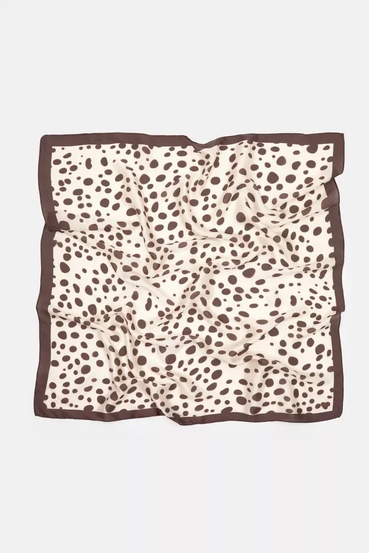 Τετράγωνο μαντήλι  με animal print 7.99€ Pull&Bear
