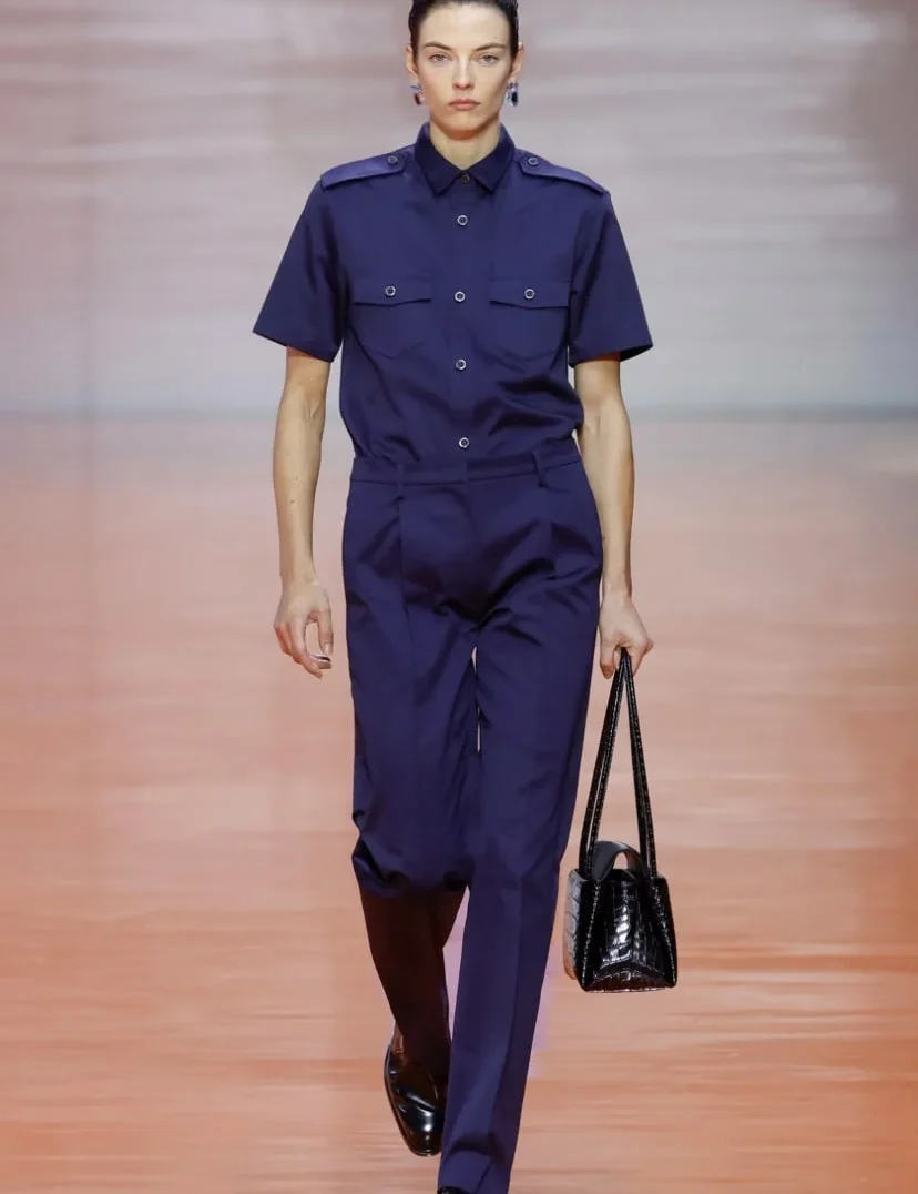 Prada ss26: Ένα βήμα πέρα από το αναμενόμενο