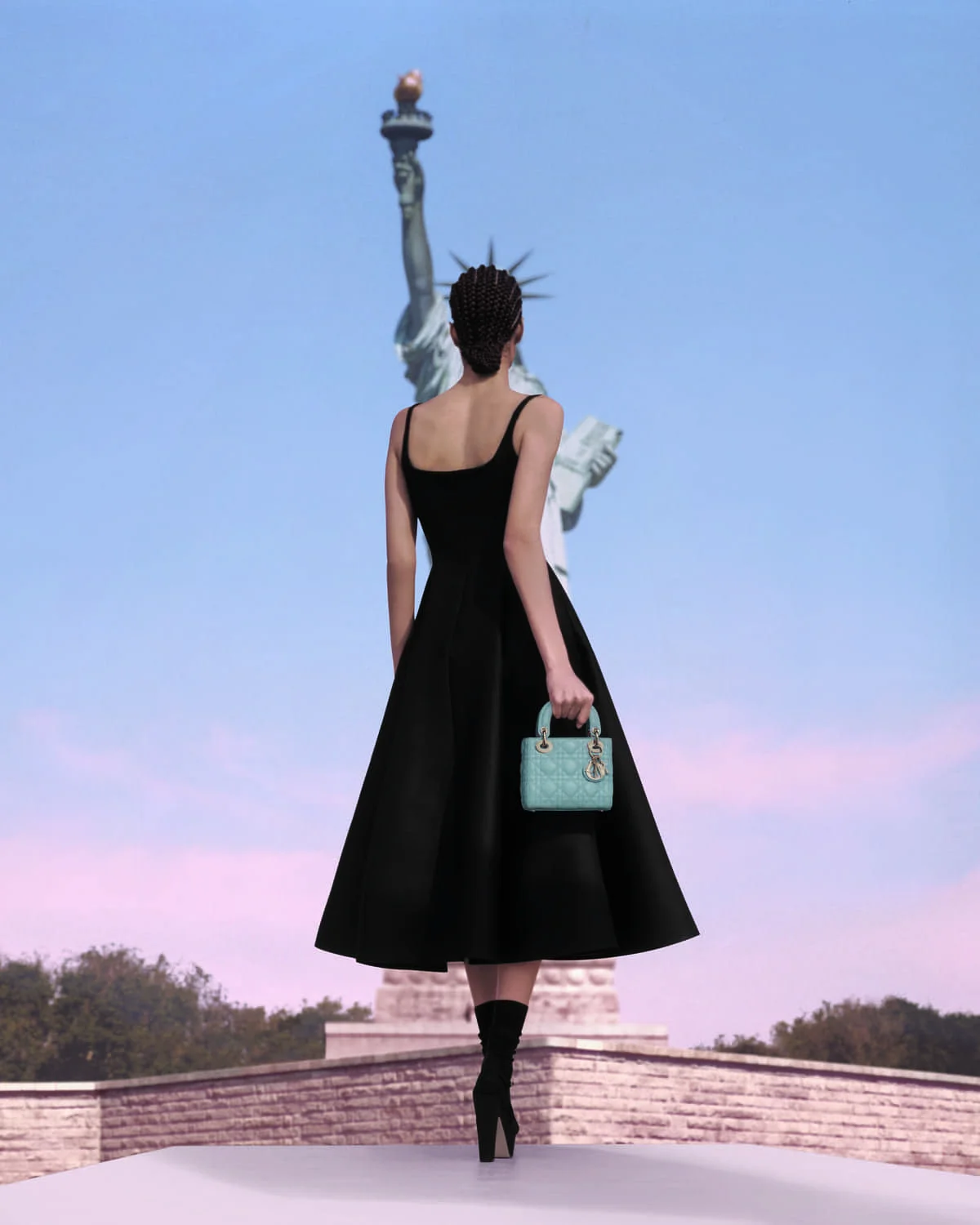 Φωτογραφία για τη Lady Dior 2024  / “Niedermair, Dior. Drawing/photography”