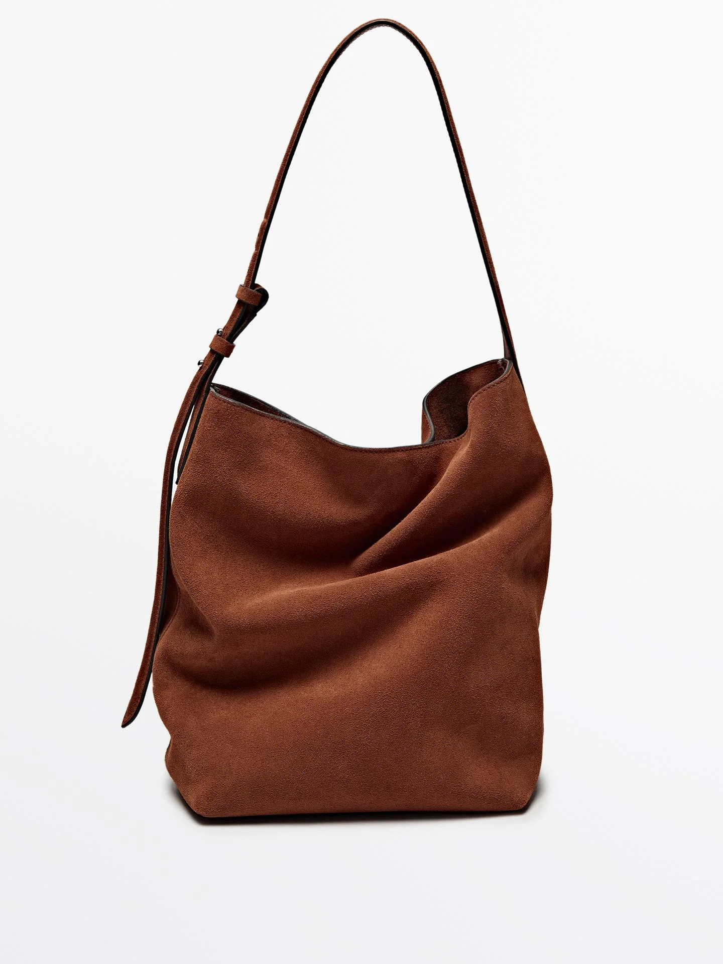 Τσάντα bucket από χοντρό σουέντ δέρμα, 149€, Massimo Dutti