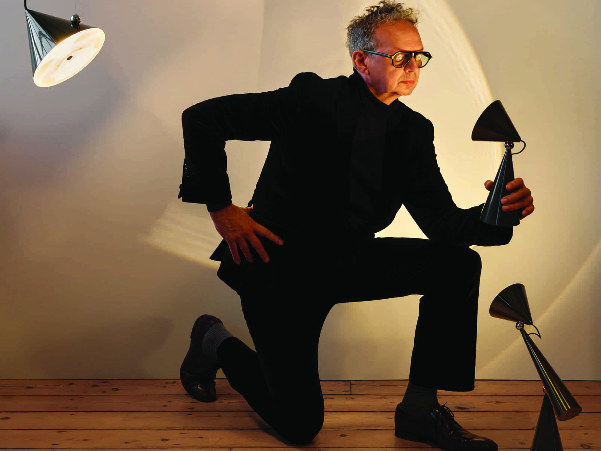 Tom Dixon: “Φτάνω στην ουσία των αντικειμένων που σχεδιάζω”