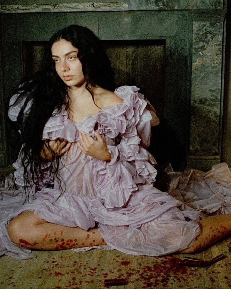 @CHARLI XCX