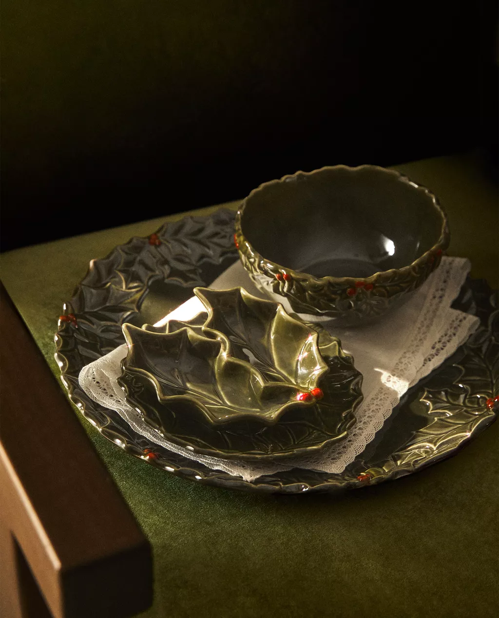 CHRISTMAS PORCELAIN TABLEWARE
6.99 €  - 29.99 € - ΧΡΙΣΤΟΥΓΕΝΝΙΑΤΙΚΟ ΠΙΑΤΟ ΨΩΜΙΟΥ ΑΠΟ ΠΟΡΣΕΛΑΝΗ ΜΕ ΦΥΛΛΑ ΓΚΙ 6.99 € ΧΡΙΣΤΟΥΓΕΝΝΙΑΤΙΚΗ ΠΟΡΣΕΛΑΝΙΝΗ ΠΙΑΤΕΛΑ ΜΕ ΦΥΛΛΑ ΓΚΙ 29.99 € 
