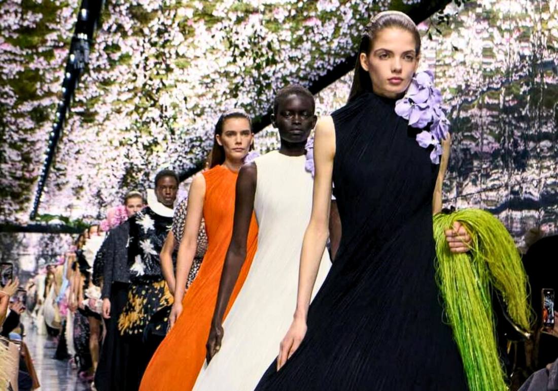 Dior Couture ss26: Επιστροφή στη θεατρικότητα του παρελθόντος