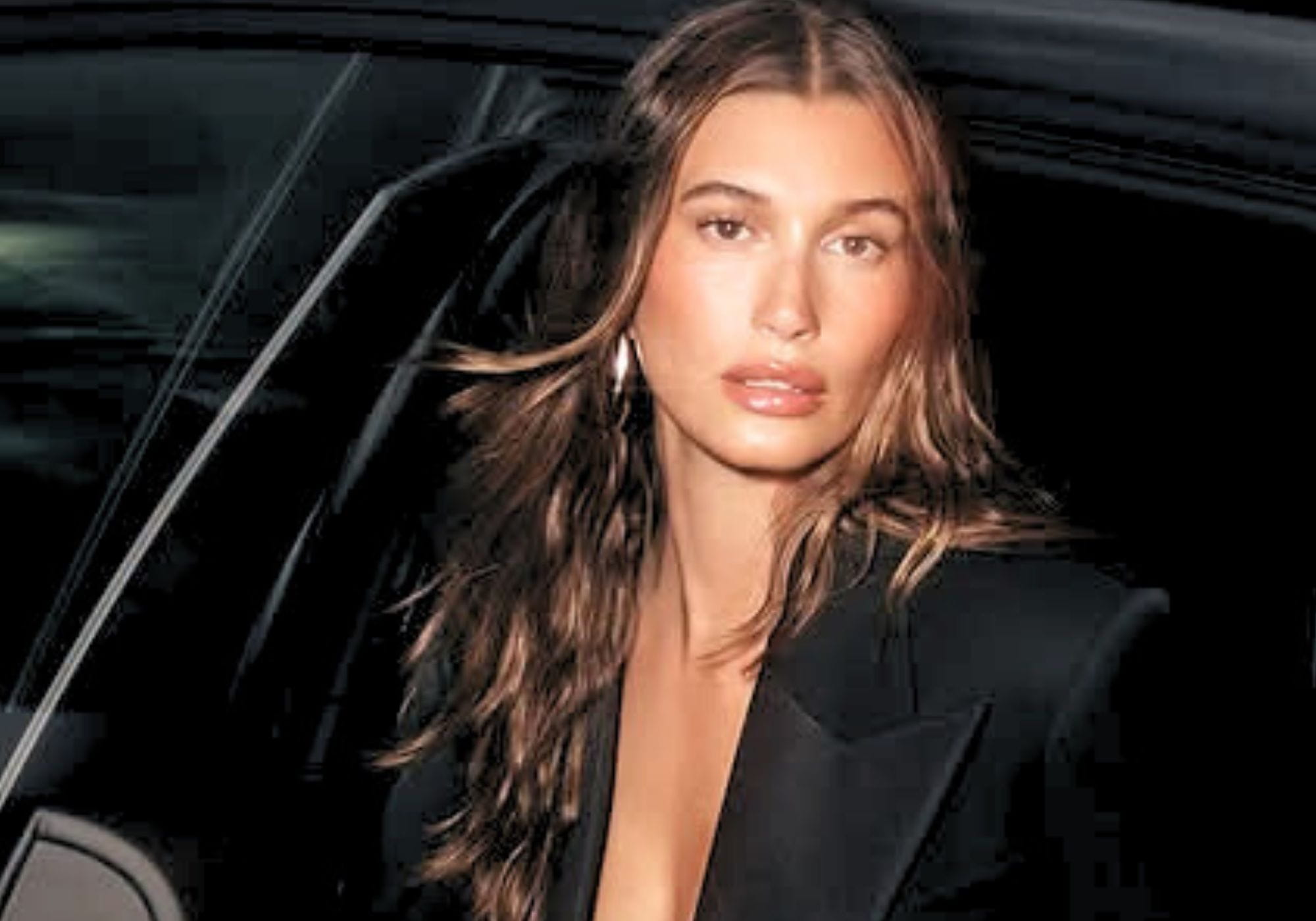 Hailey Bieber: 5 μυστικά πίσω από το iconic στυλ της