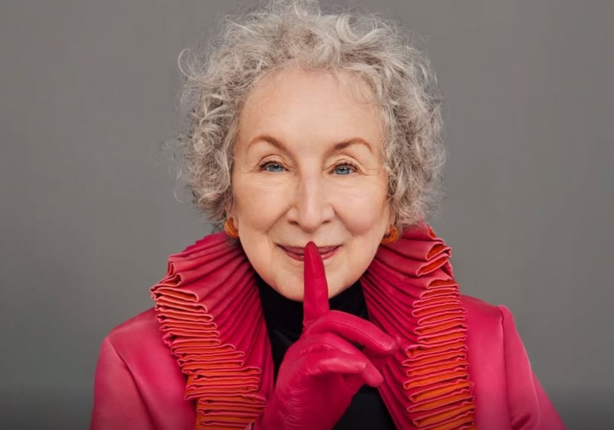 Margaret Atwood: Η κορυφαία συγγραφέας παρουσιάζει την αυτοβιογραφία της