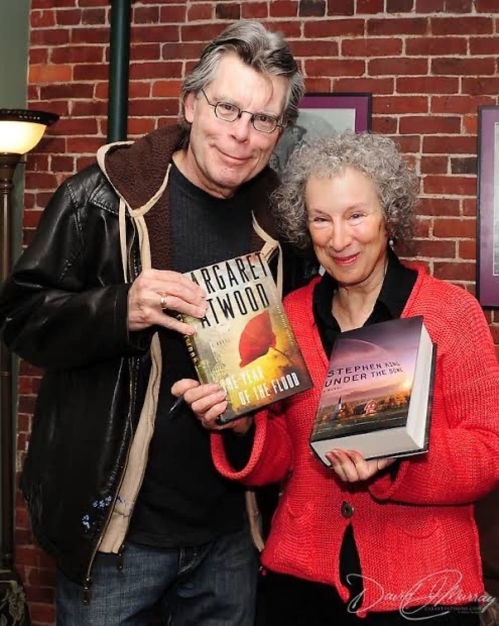 Δύο κορυφαίοι συγγραφείς μαζί: Stephen King & Margaret Atwood