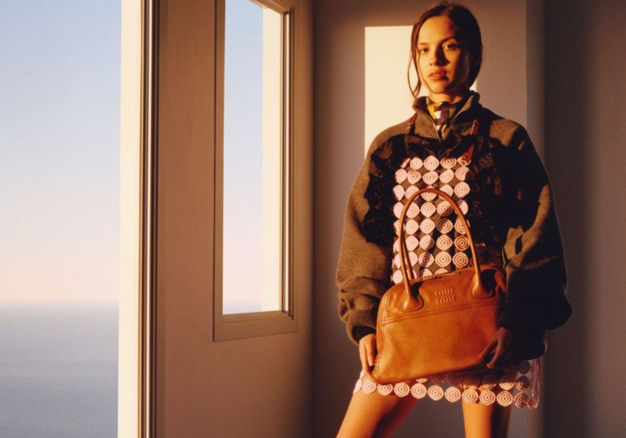Miu Miu ss26: Ρεαλιστική ουτοπία “on cloud nine”