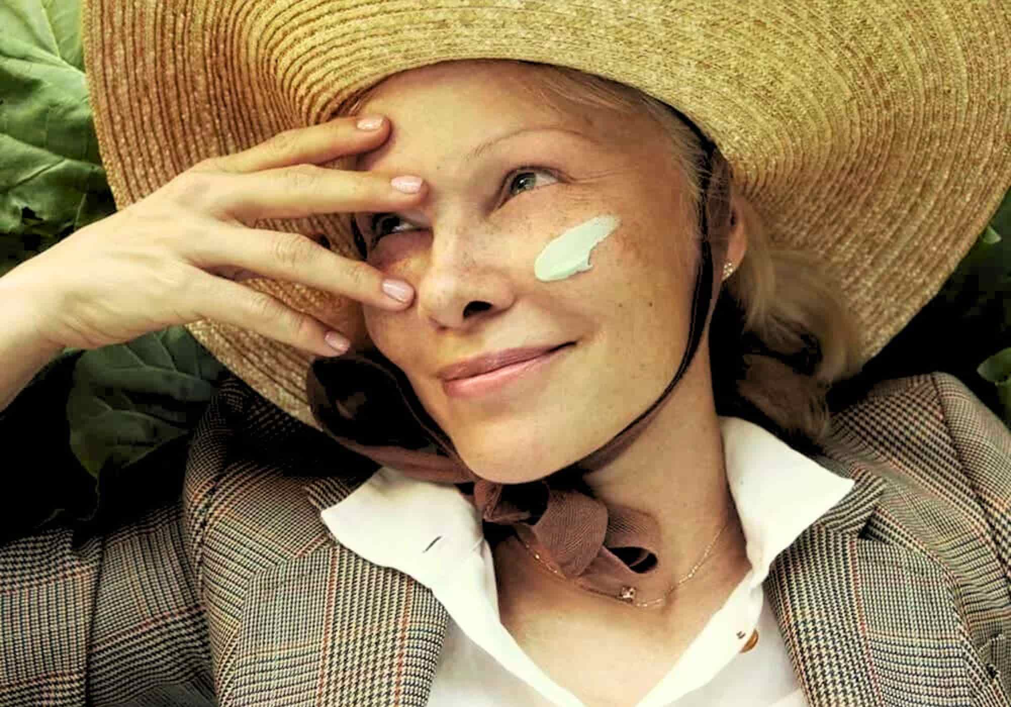 Η Pamela Anderson αποκαλύπτει τα μυστικά ομορφιάς της