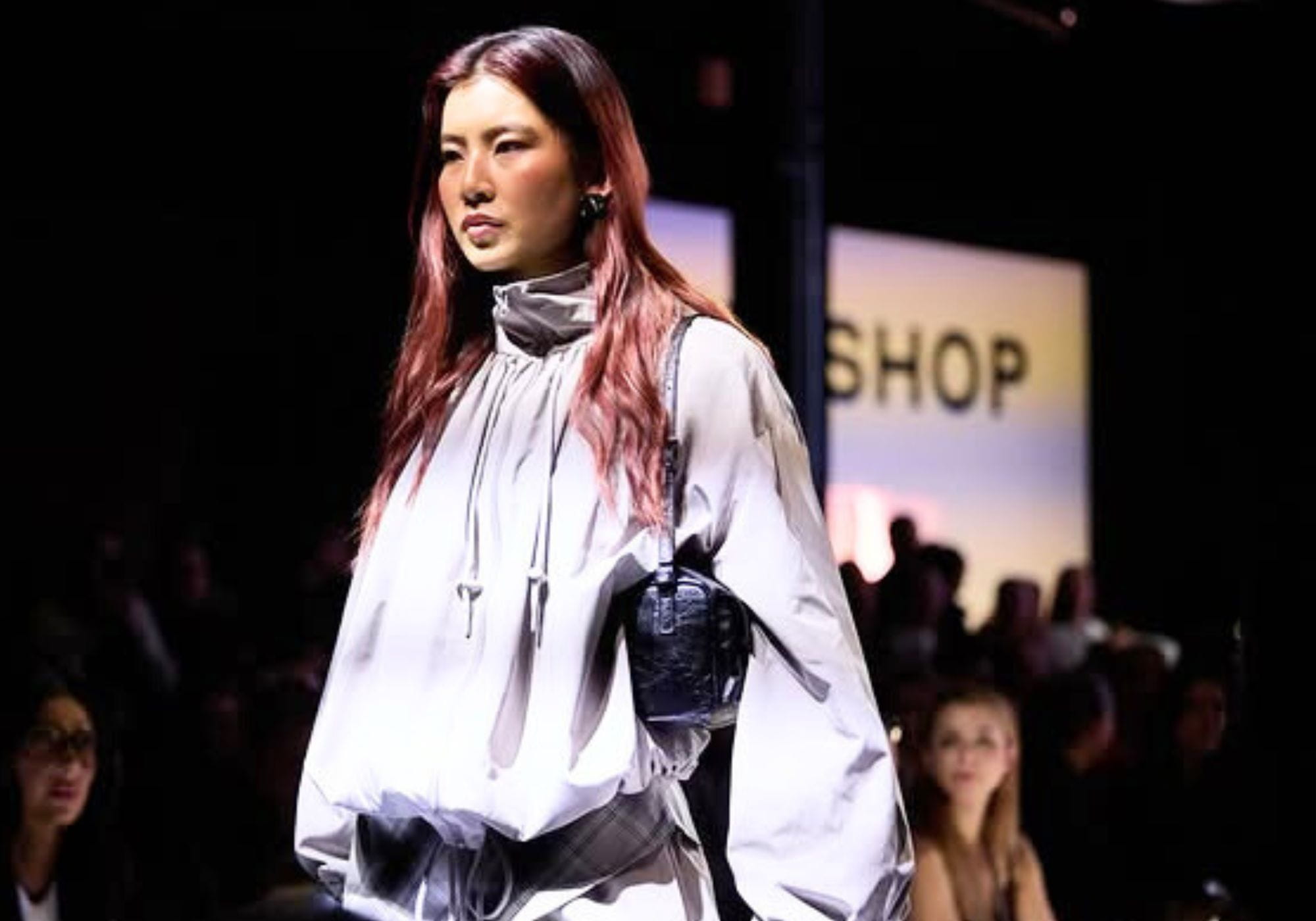 Τo λονδρέζικο fashion brand TOPSHOP επιστρέφει στην Ελλάδα