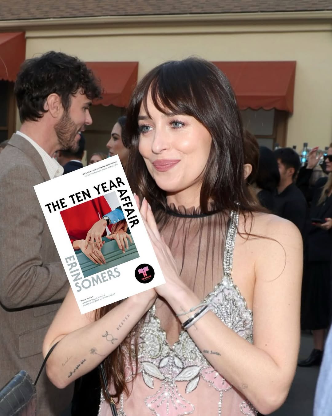 @DakotaJohnson