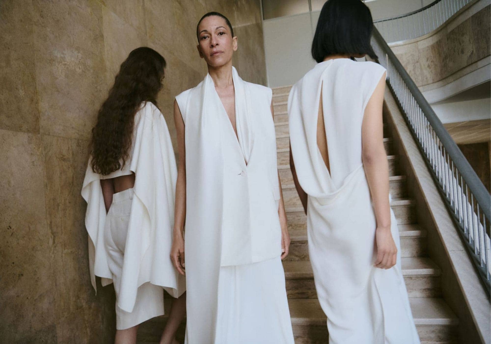 Η ποιητική απλότητα της σειράς Massimo Dutti “La Lumière”