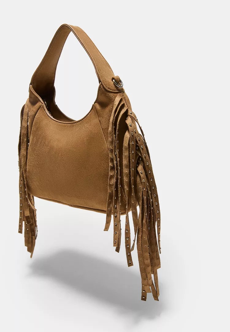 Τσάντα ώμου με πλαϊνά κρόσσια, 19,99€, Stradivarius