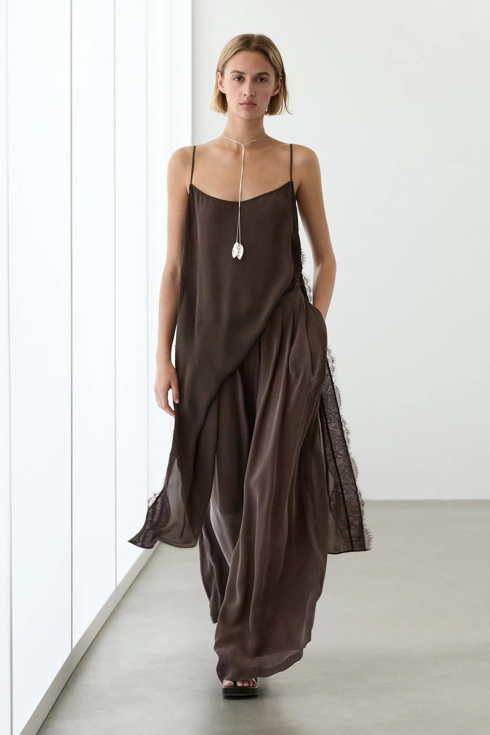 υτή φούστα-σορτς total look, 79,95€, Massimo Dutti