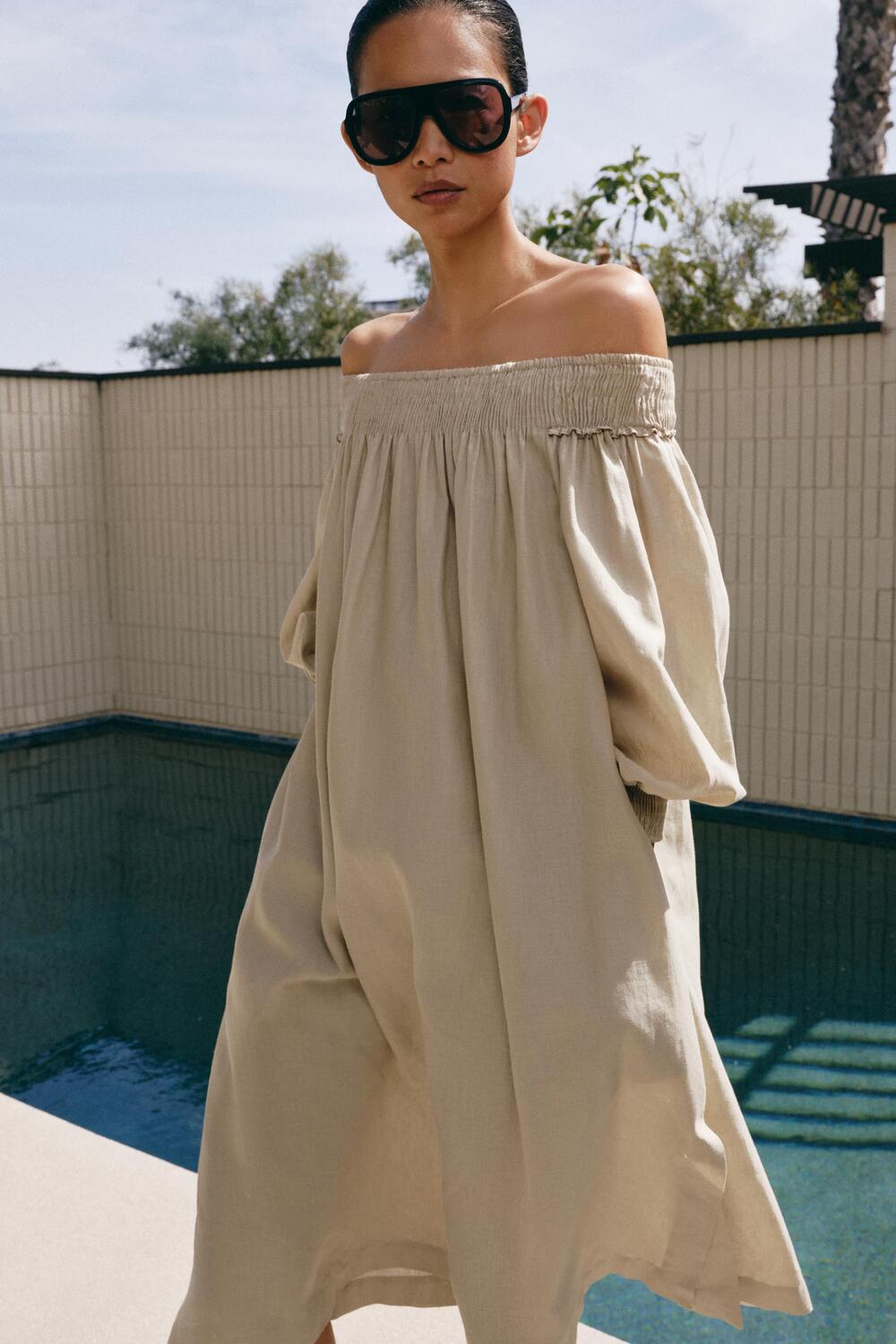 Midi φόρεμα με λινό Zw Collection, 59,95€, Zara