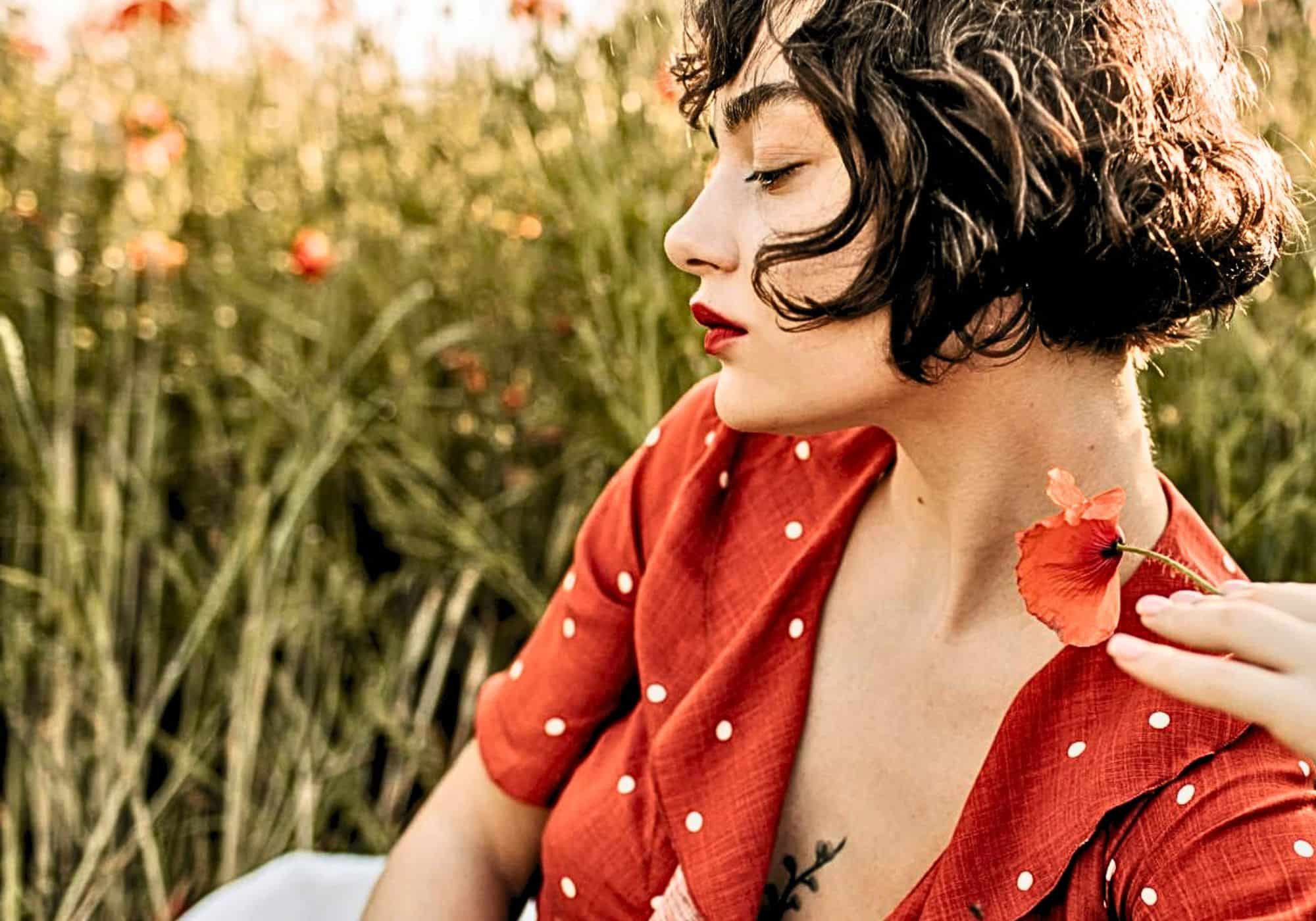 Jawline: 9 Tips για να σμιλεύσεις το περίγραμμα του σαγονιού