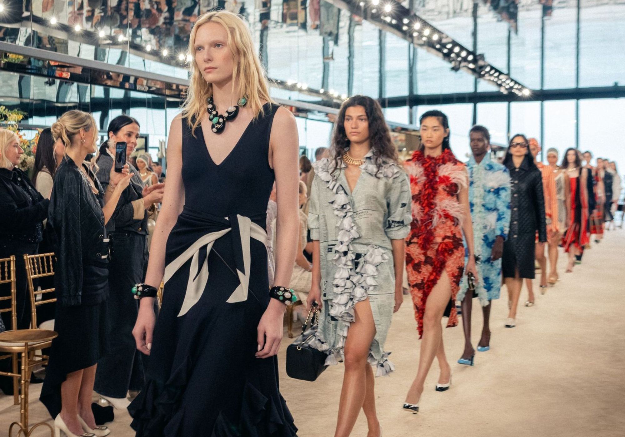 Chanel Cruise 2027: Eπιστροφή στην απαρχή ενός θρύλου
