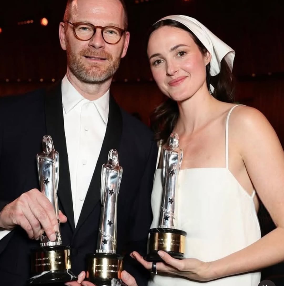 Από την απονομή του βραβείου European Actress για την ταινία Sentimental Value, Joachim Trier 