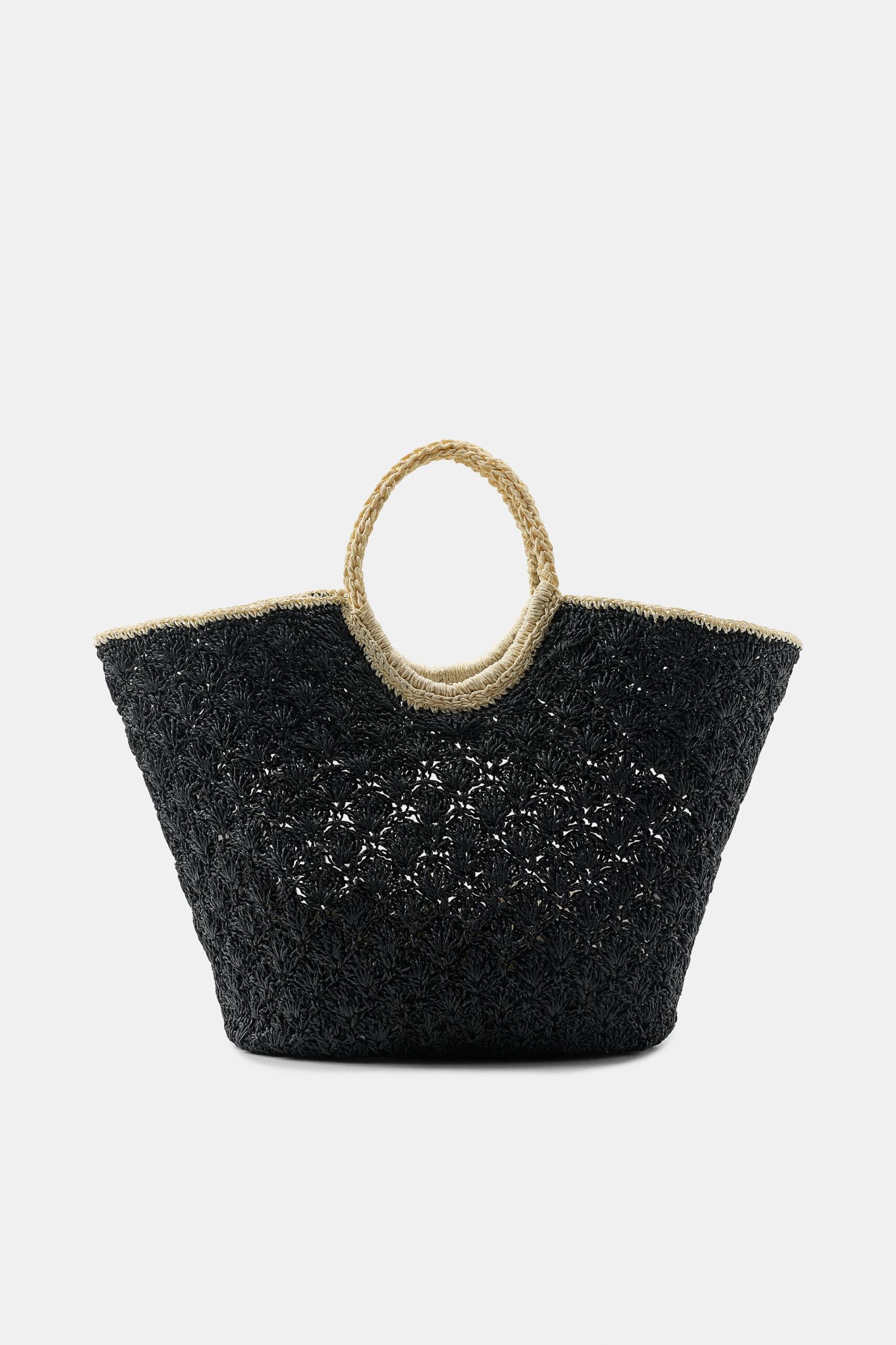 Πλεκτό καλάθι σε συνδυασμό, 25,95€, Zara.