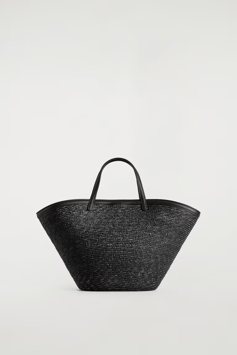 Ψάθινη tote τσάντα, 129€, COS.