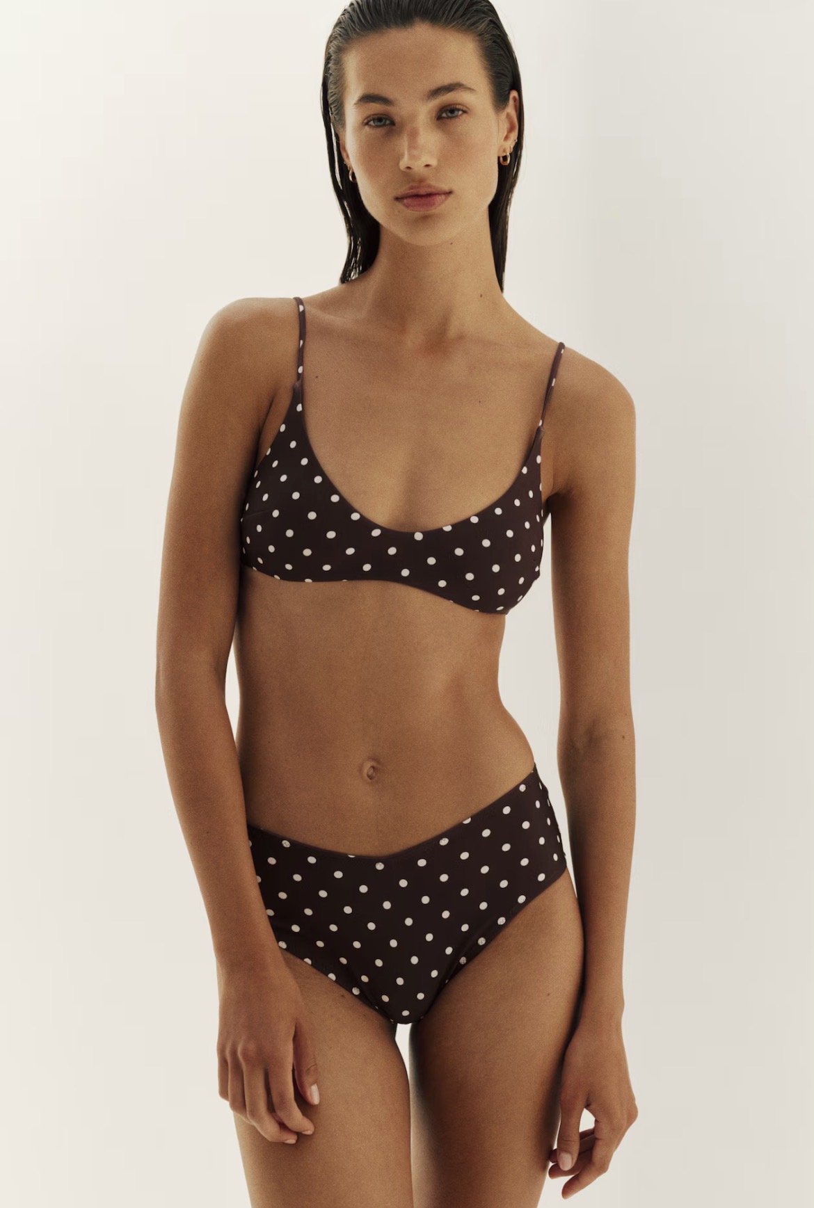 Μπικίνι με ενίσχυση, 13,99€ & Σλιπ μπικίνι cheeky, 13,99€, H&M