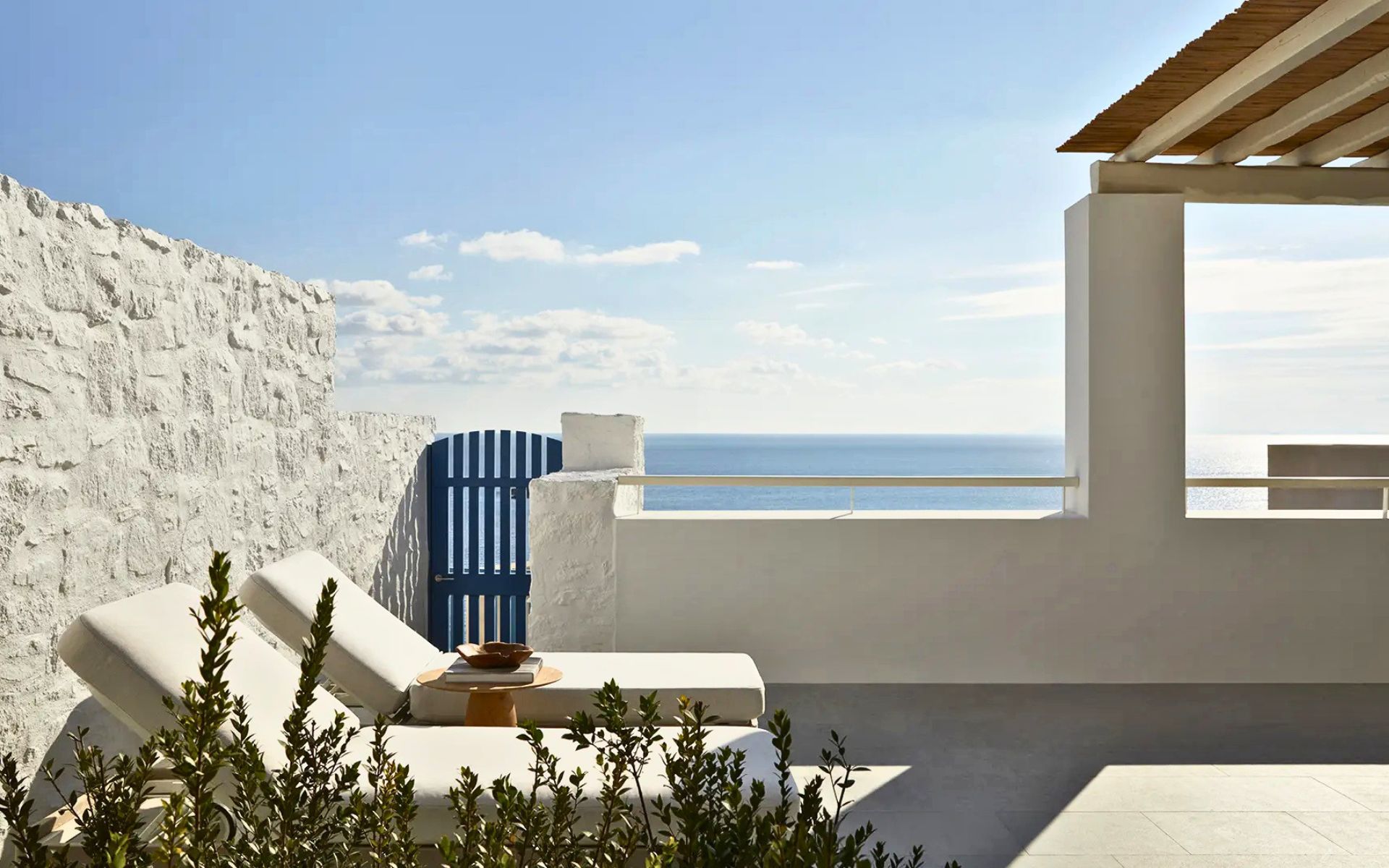 Four Seasons Mykonos: Κυκλαδίτικο design και 5άστερη διαμονή στο Καλό Λιβάδι