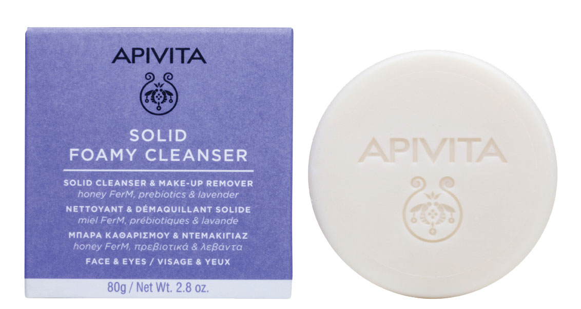 Solid Foamy Cleanser, Apivita: Μπάρα καθαρισμού και ντεμακιγιάζ χωρίς σαπούνι, που δημιουργεί πλούσιο, κρεμώδη αφρό για αποτελεσματικό καθαρισμό και απομάκρυνση μακιγιάζ και ρύπων από πρόσωπο και μάτια. Ενυδατώνει την επιδερμίδα και αφήνει το δέρμα καθαρό και αναζωογονημένο.