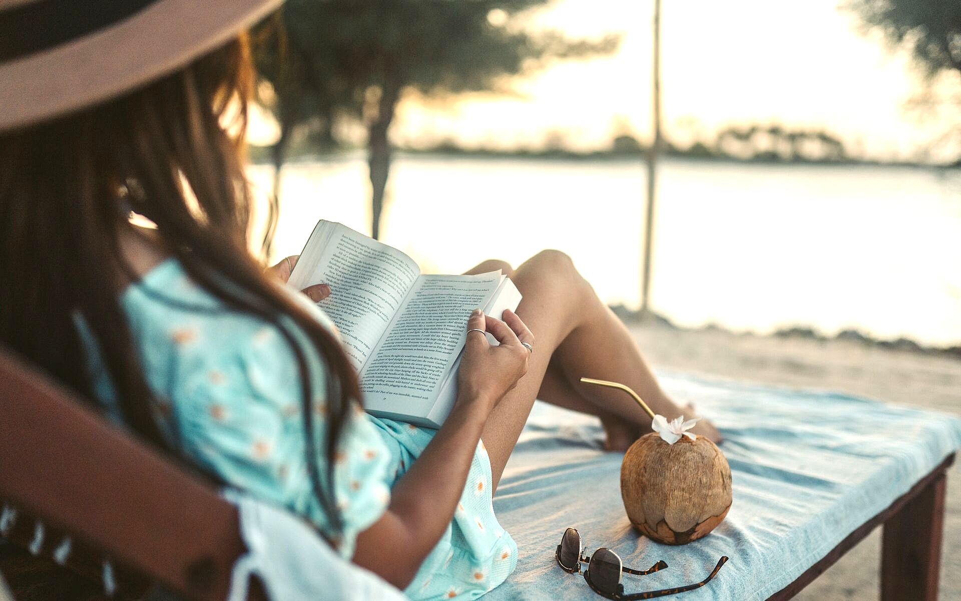 Summer Reading με 5 νέα βιβλία από Έλληνες συγγραφείς 